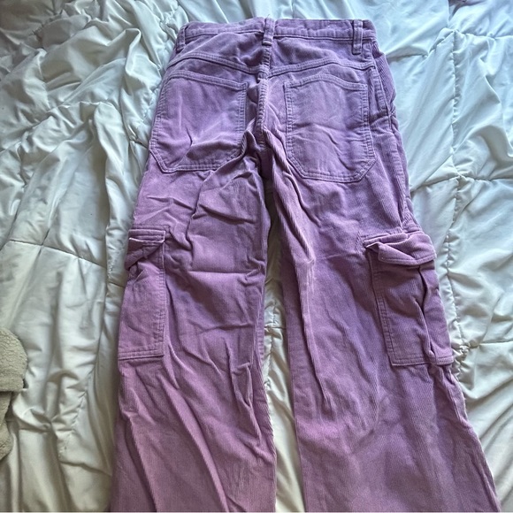 Brandy Melville Tatum Cargo Pants - Picture 4 of 4